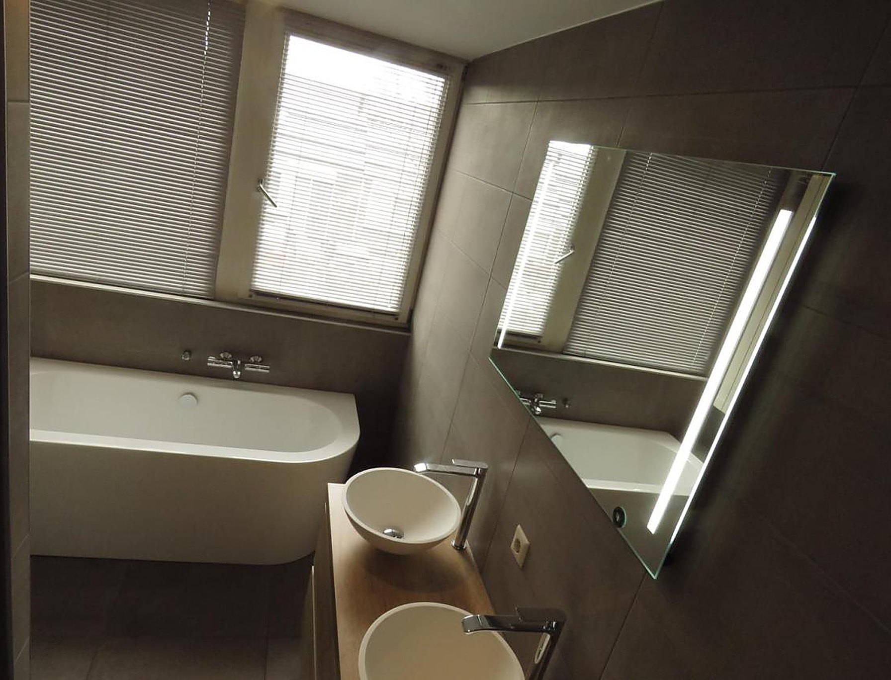 Door Neefs gerenoveerde badkamer in Breda